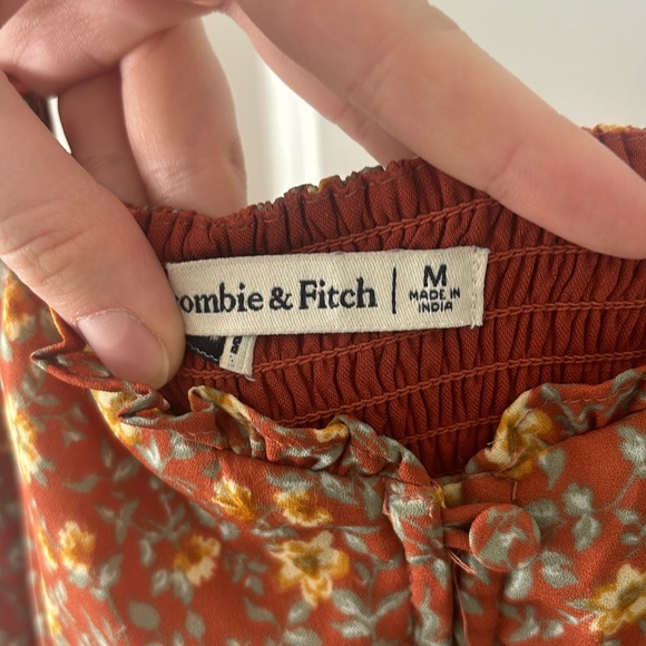 Abercrombie mini dress. Size medium, rust color. Only worn once - Picture 5 of 5